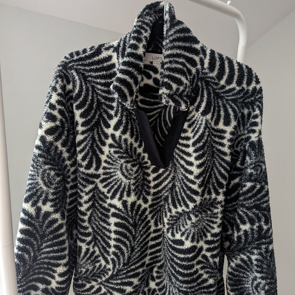 Loft Super Soft Fleece Pullover size XL Like New